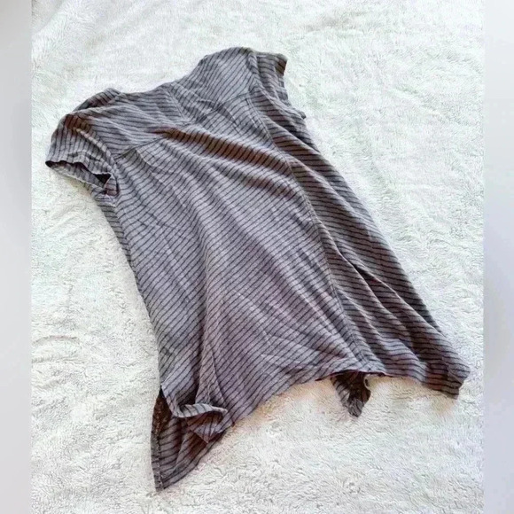 Anthropologie Tee Shirt size XS - Picture 2 of 4